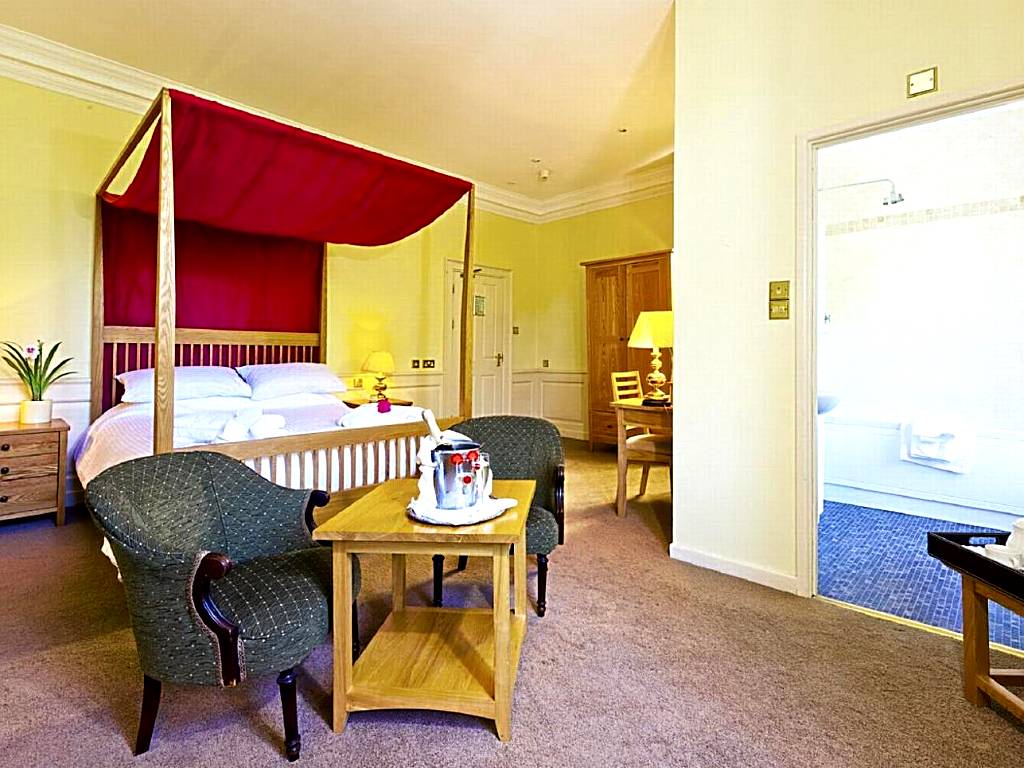 Bedford Hotel: Double Room with Four Poster Bed - single occupancy (Tavistock) 