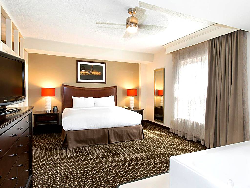 DoubleTree Suites by Hilton Lexington: Honeymoon Suite (Lexington) 