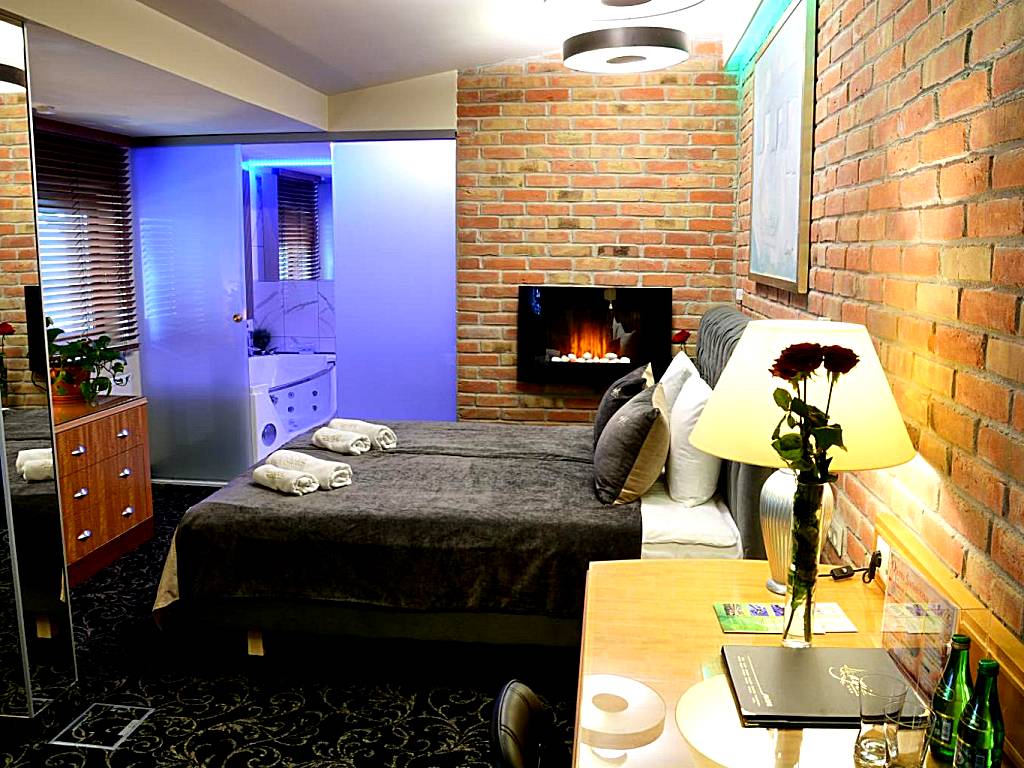 BH Agit Congress&Spa: Deluxe Apartment with Fireplace and Hot Tub