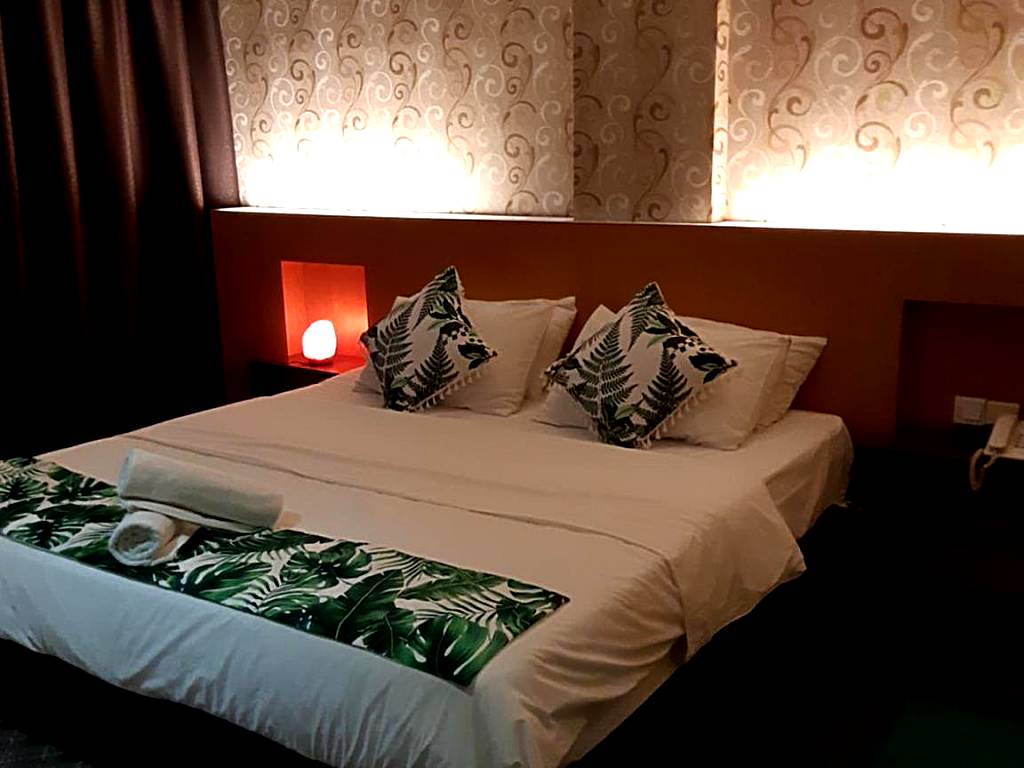 Grandeur Hotel And Spa: Deluxe Suite with Spa Bath (Melaka) 