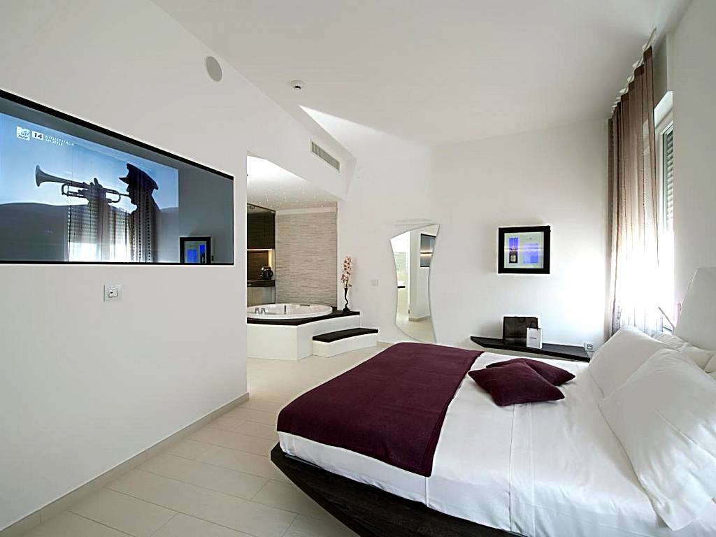 Aparthotel Duomo: Deluxe Apartment with Spa Bath