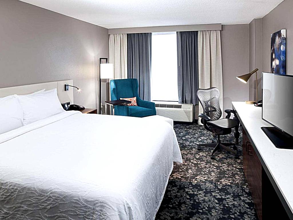 Hilton Garden Inn Nashville Vanderbilt: King Room with Spa Bath