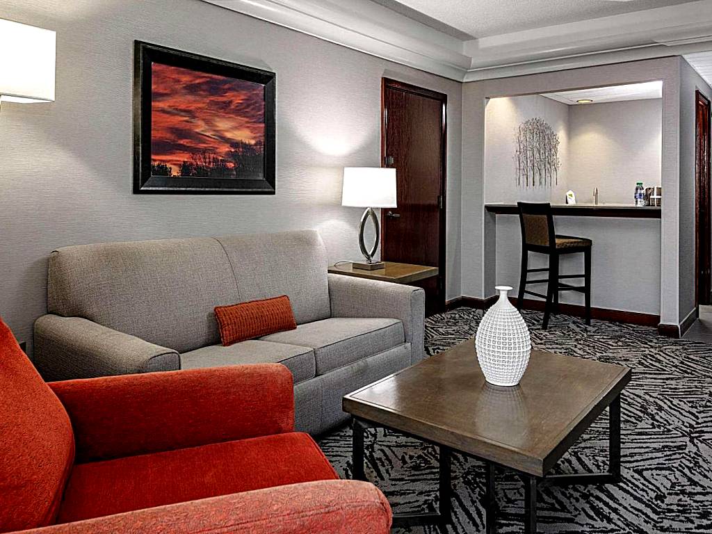 DoubleTree by Hilton Hotel & Executive Meeting Center Omaha-Downtown: Presidential Suite