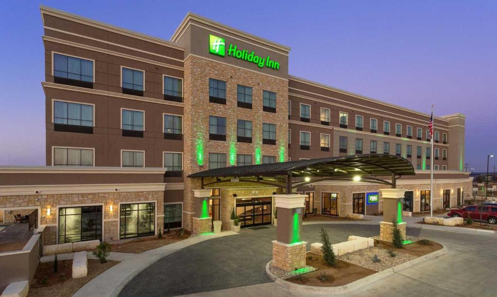 Holiday Inn - Appleton, an IHG Hotel